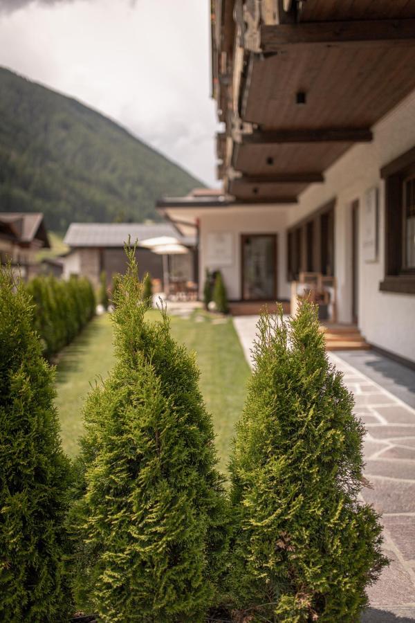Hotel Bergland Cadipietra Exterior photo